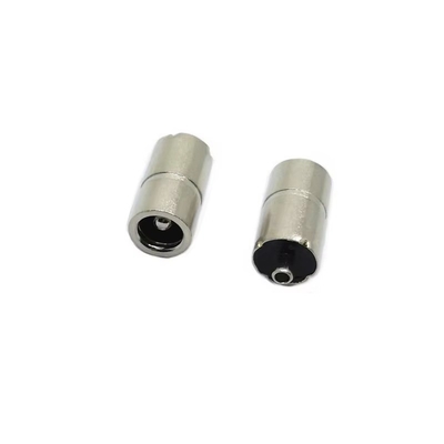 Jack de alimentação em corrente contínua Socket 5.5MM2.5MM Conector de alimentação em corrente contínua feminino