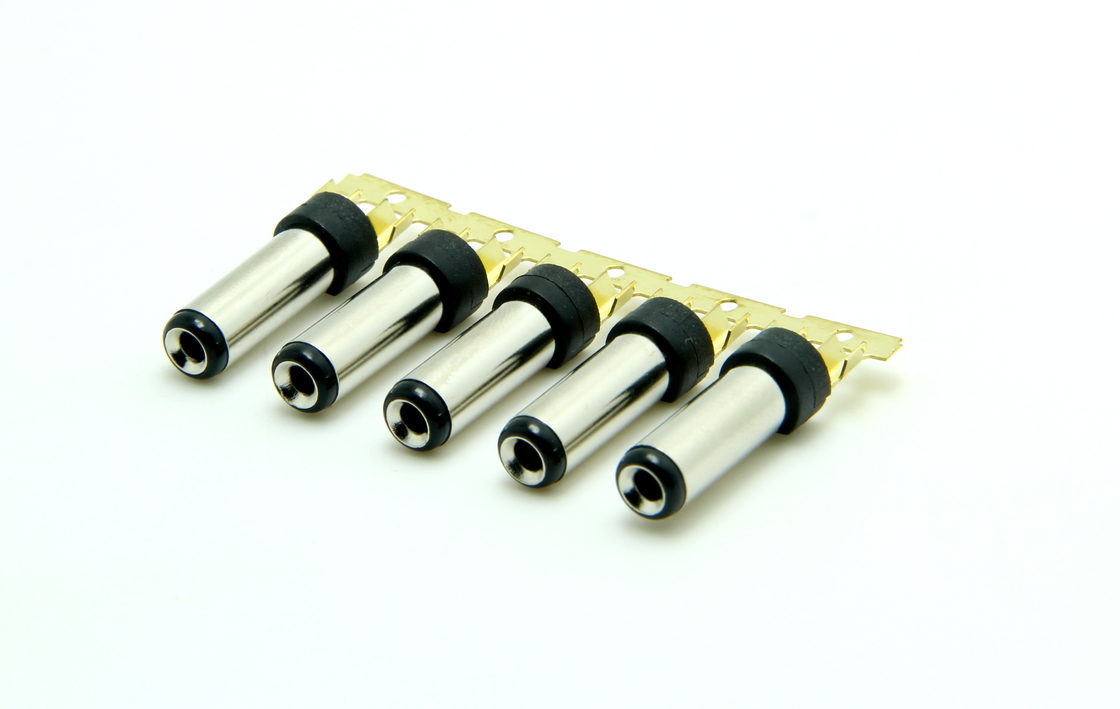 Barril de enxaguante Tipo 10A 12V 5,5 * 2,5 mm Fio 18 AWG - 26 AWG Conectores de tomada de corrente contínua masculina