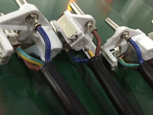Cabo elétrico da tomada de 3 Pin Power Cord Making Machine máquina de friso do auto